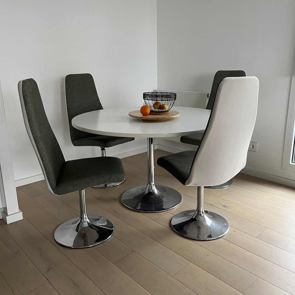 Réfection complète de l’assise et du dossier – Chaises style années 70