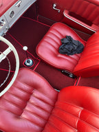 Rénovation complète de l’intérieur d’une voiture de collection