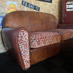 Rénovation partielle d’un canapé club – Remplacement du tissu des coussins