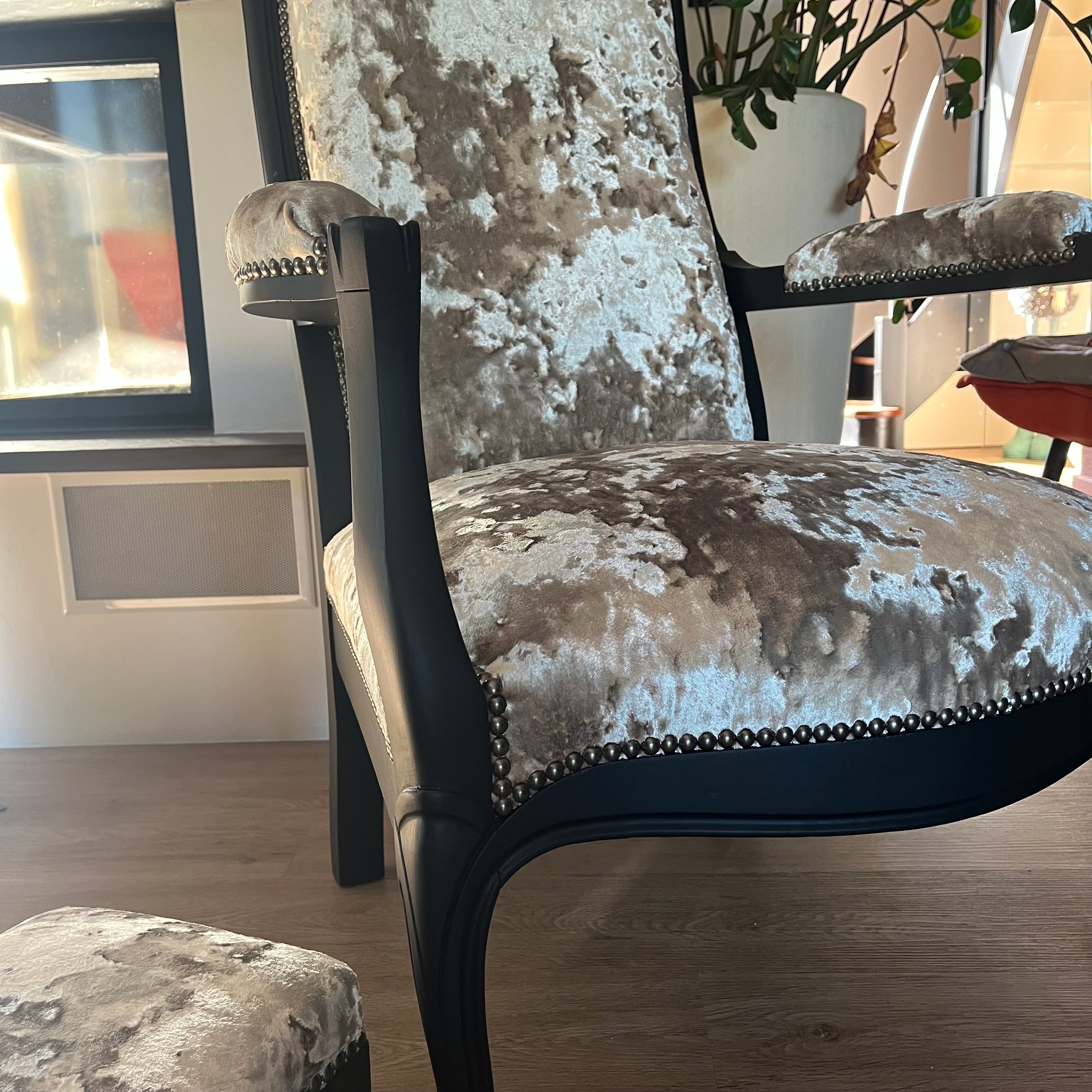 Restauration d’un fauteuil Voltaire – Réfection traditionnelle de l’assise