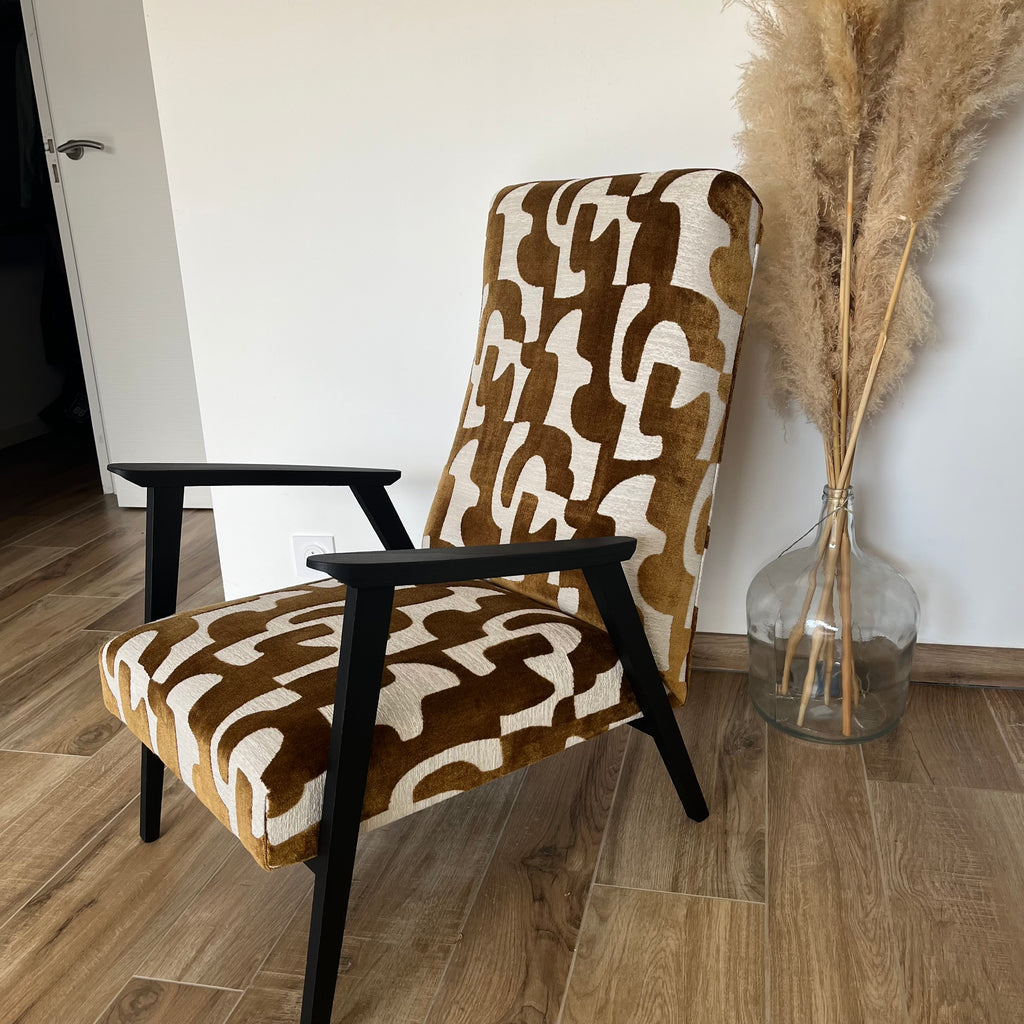 Réfection en semi-traditionnel d’un fauteuil scandinave