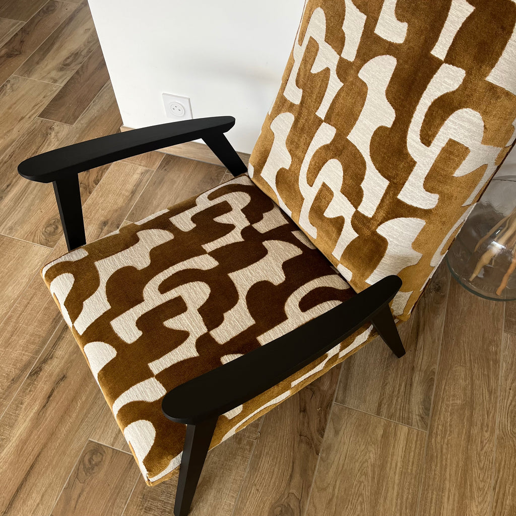 Réfection en semi-traditionnel d’un fauteuil scandinave