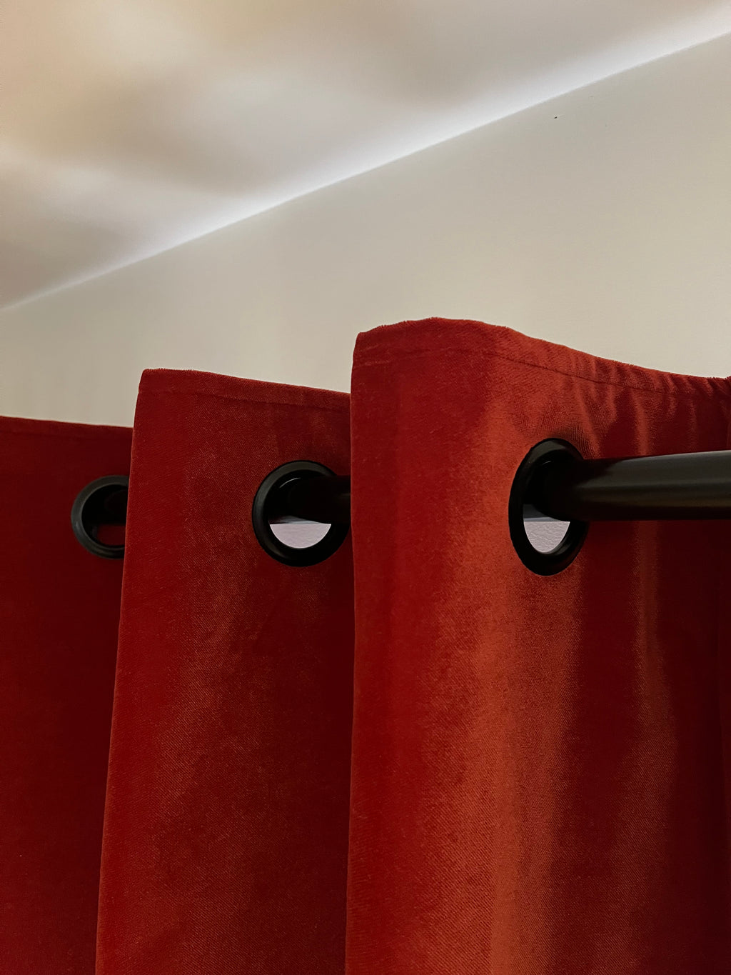 Rideaux terracotta sur mesure – Style cosy et chic