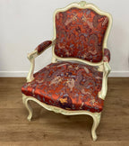 Réfection du tissu d’un fauteuil Louis XV