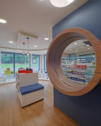 Création de deux banquettes sur-mesure pour une pharmacie - Projet réalisé avec CAP Agencement 