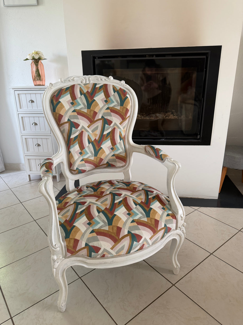 Réfection semi-traditionnelle de l’assise de ce fauteuil cabriolet
